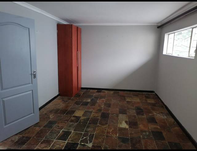1 bed property to rent in WINCHESTER HILLS